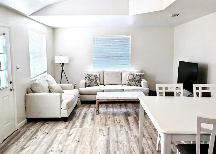 2br Tropical Retreat A 3mins To
